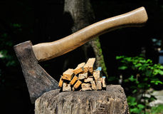 woodsman's axe